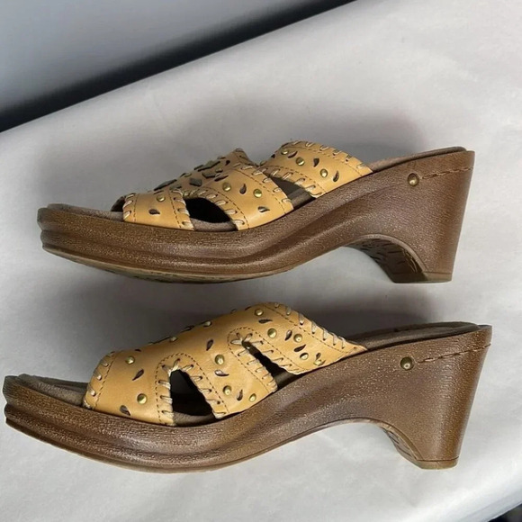 EASY SPIRIT Melinka Sandals Tan Cutout Leather Slide Brass Platform Size 7.5 - Picture 6 of 10